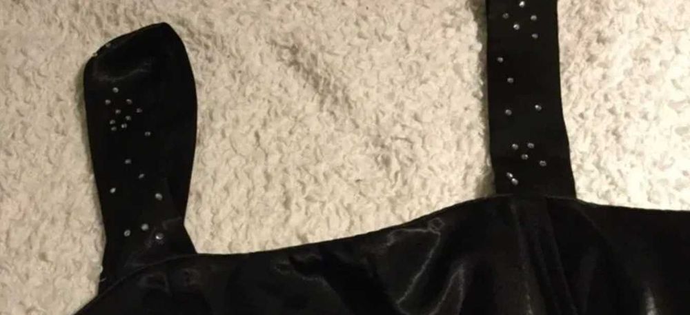 Czarna elegancka tiulowa sukienka