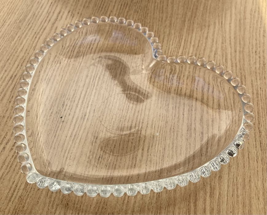 Тарілка серце скляна