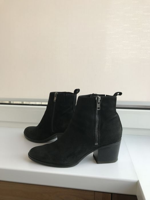 Продам ботиночки женские,Caprice р.41.