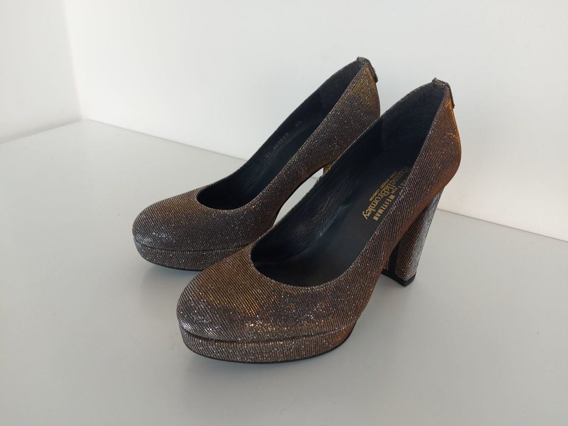 Buty damskie czółenka Russell & Bromley w rozmiarze 36,5 Nowe