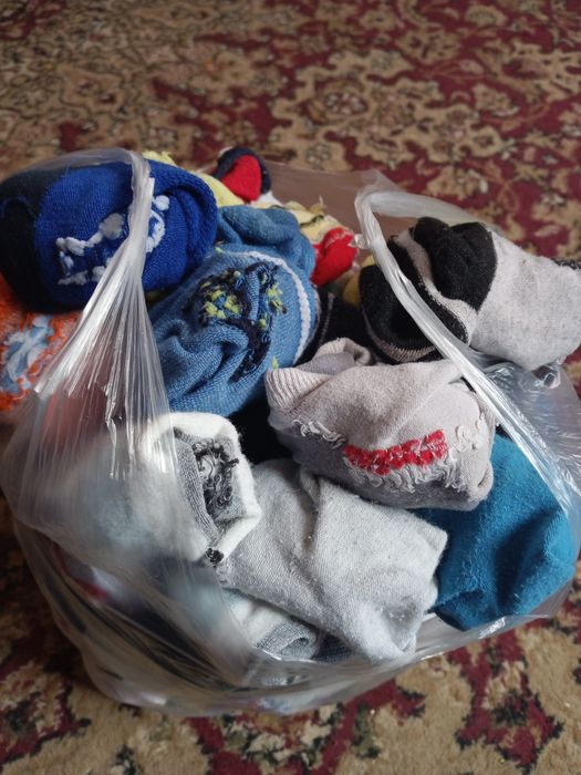 Krótkie skarpetki  w rozmiarze 27/30 chłopiec , 80 par