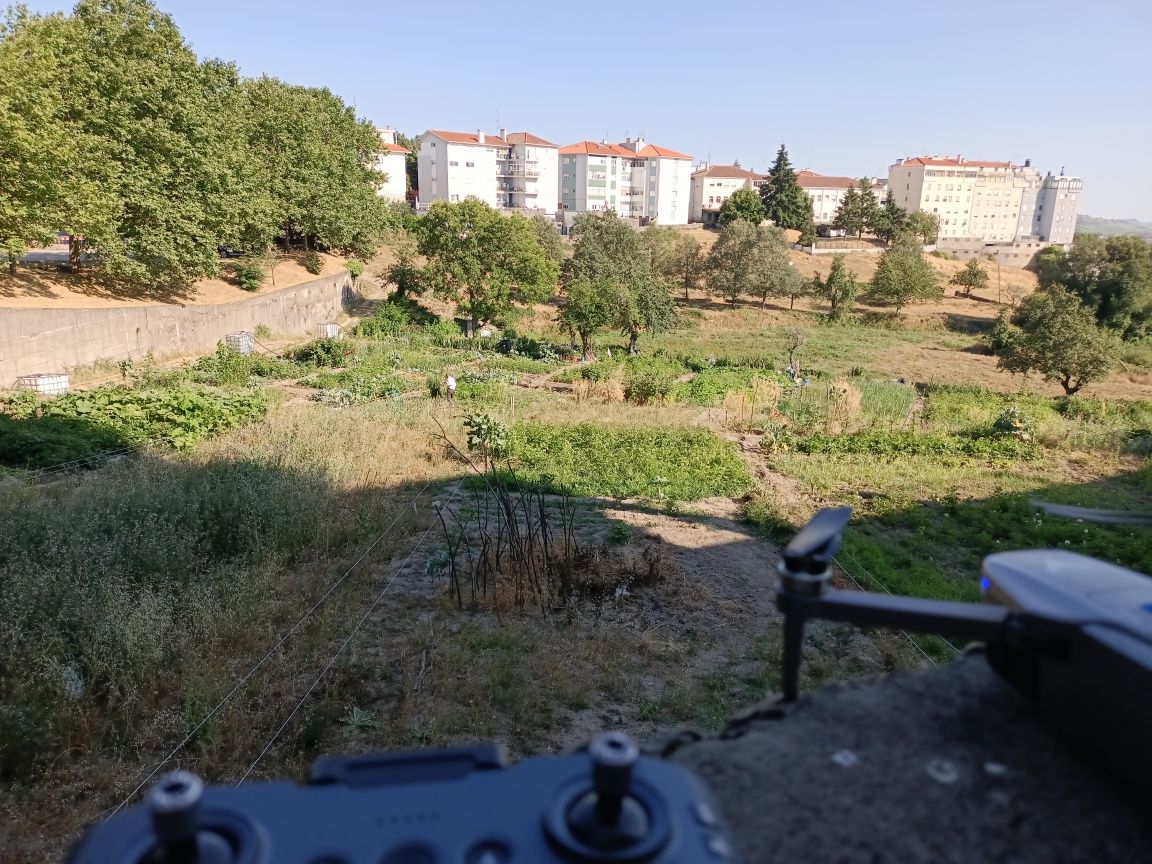 Drone com display no comando
