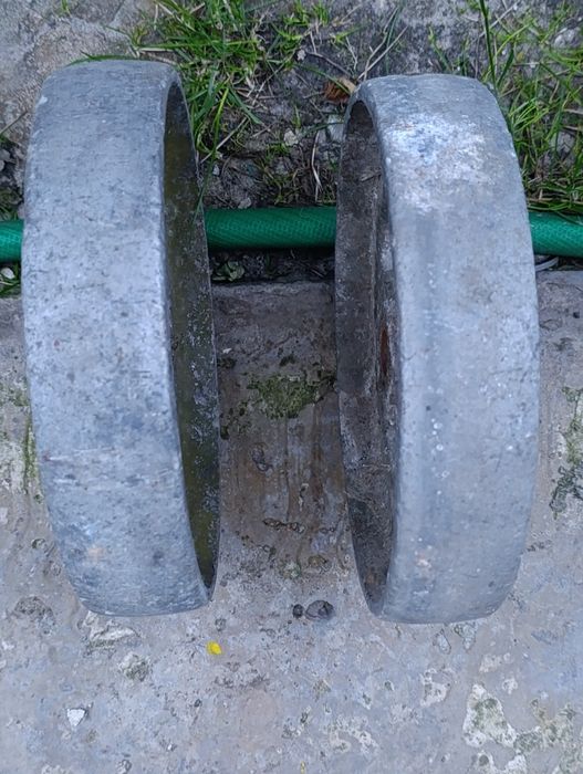 Чавуні колеса 24.5см.