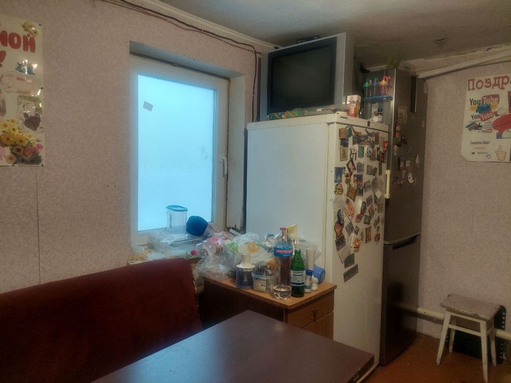 Продам частину будинку с.Садки ( від Кременчука  1 км)