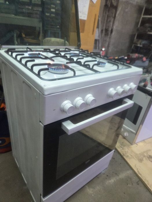 Fogão Beko com forno elétrico