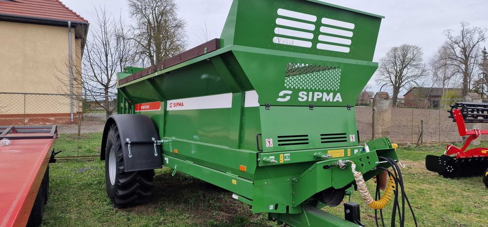 Rozrzutnik obornika SIPMA RO800 TAJFUN 8t do wapna kompostu 10 12t