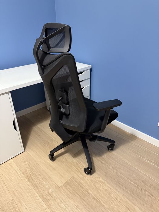 Krzesło biurowe obrotowe z regulacją