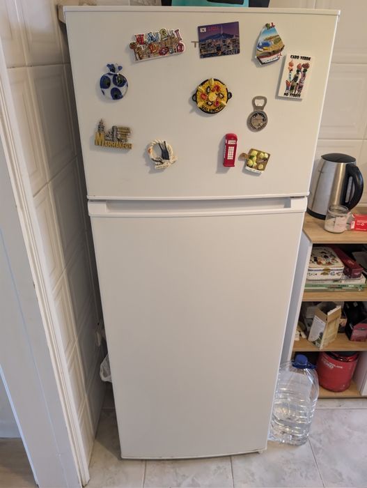 Frigorífico com congelador integrado Teka