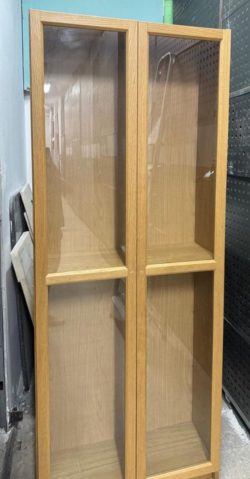 Estante Billy/Oxberg com portas em vidros