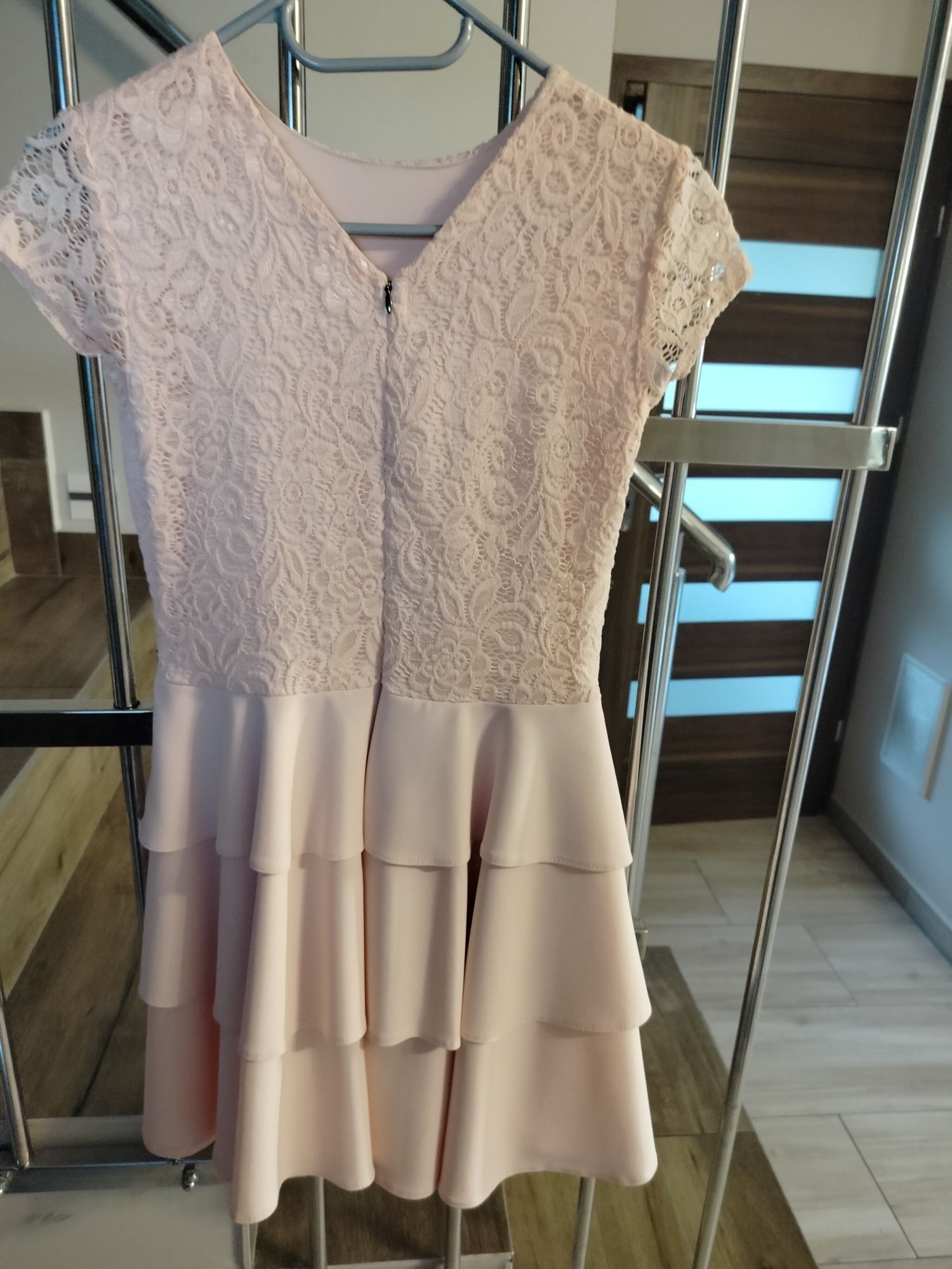 Elegancka sukienka