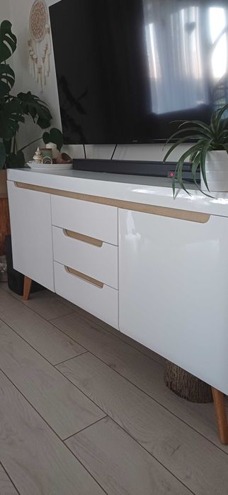 Komoda  i słupek biały lakierowany połysk