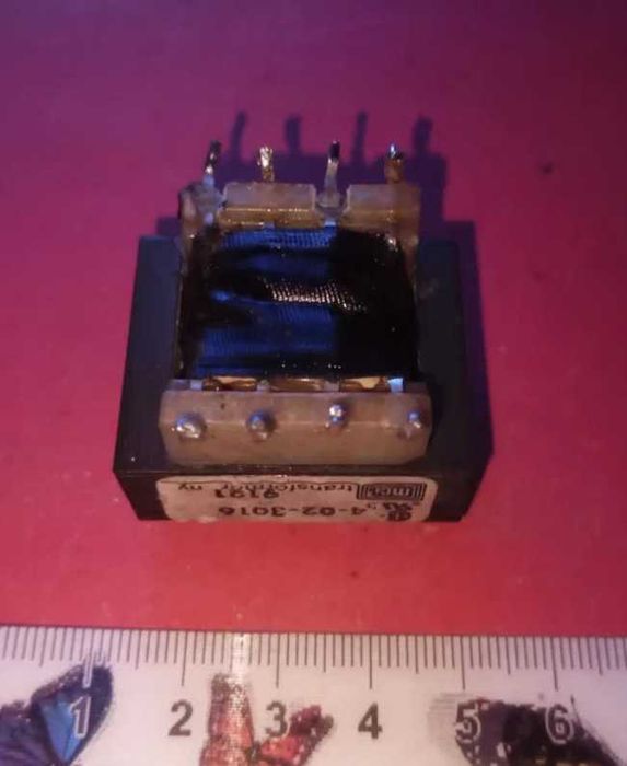 Трансформатор 220 В на 9 В и 9 В