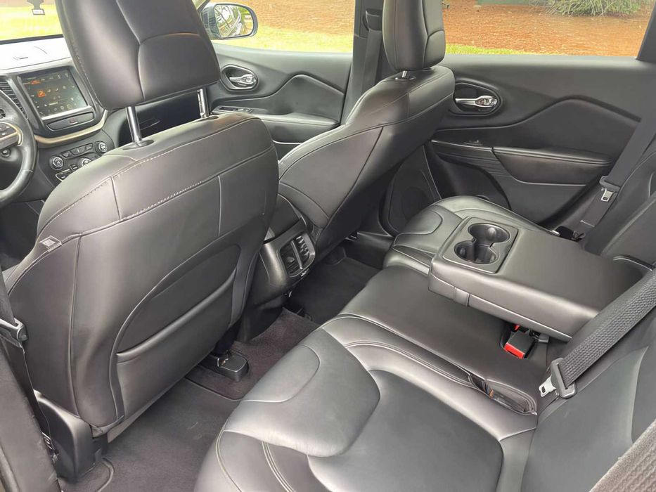 Jeep Cherokee      2017