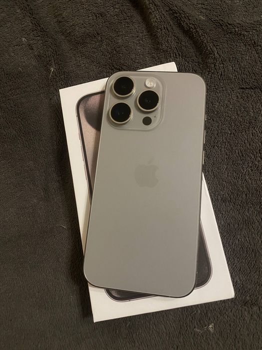 iPhone 15 Pro Natural Titanium 256GB