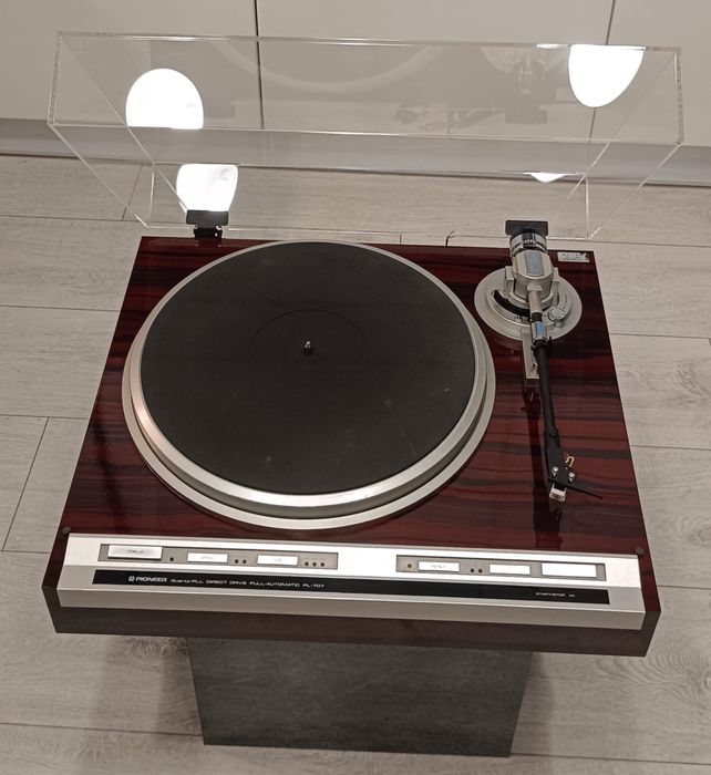 Gramofon Pioneer PL 707