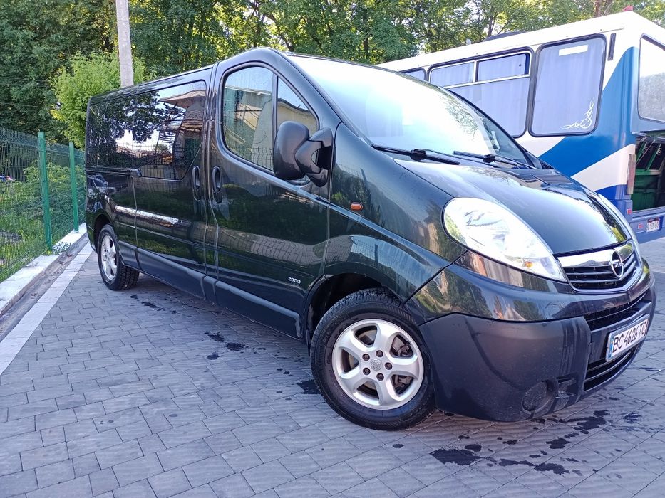 Opel Vivaro Long