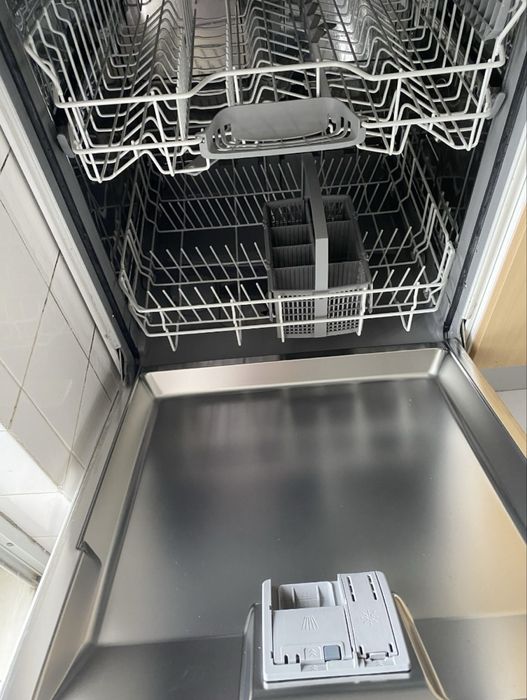 Máquina de lavar loiça económica (A) COMO NOVA