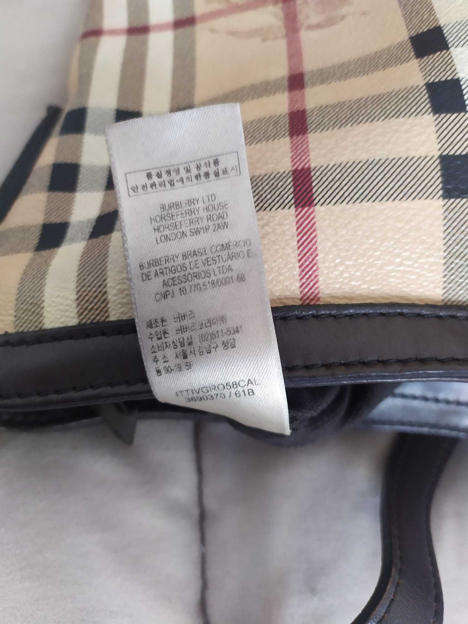 Mala senhora Burberry usada