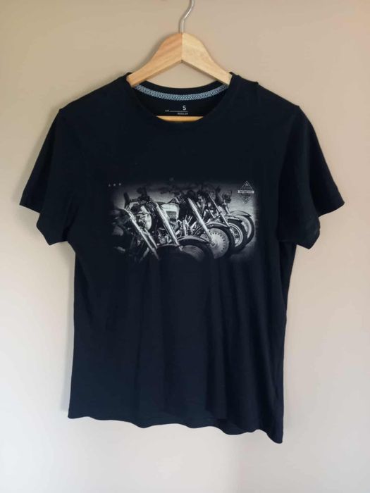 Czarna koszulka z motorami