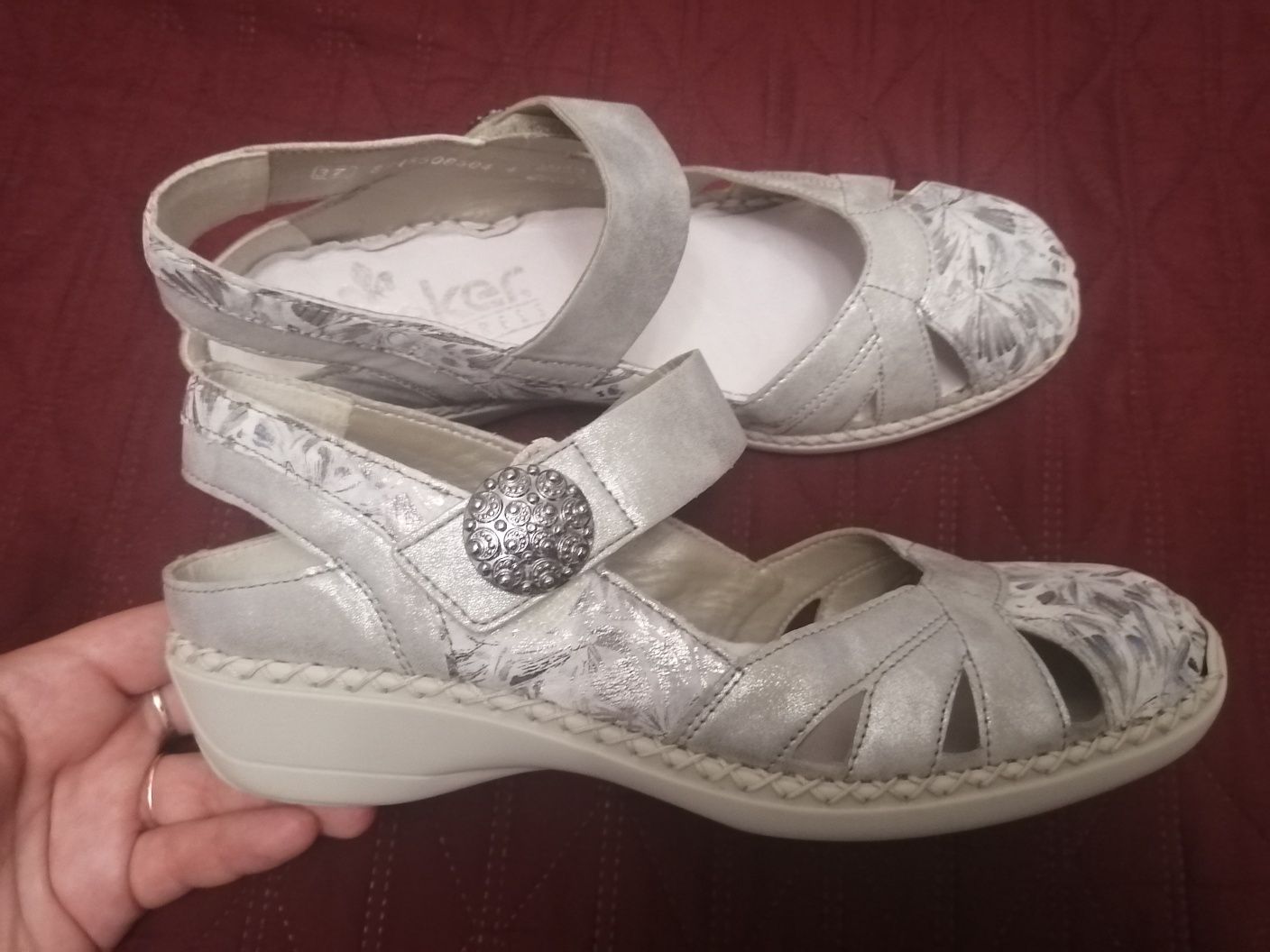 Новые кожаные женские туфли босоножки Rieker 37 р.