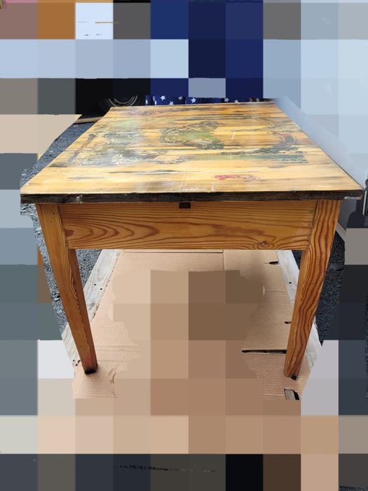 Stolik drewniany niski ozdobny