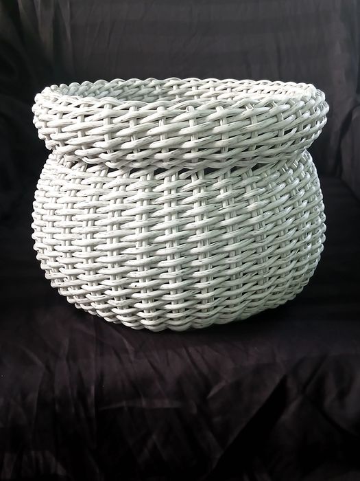 кашпо з штучного ротангу