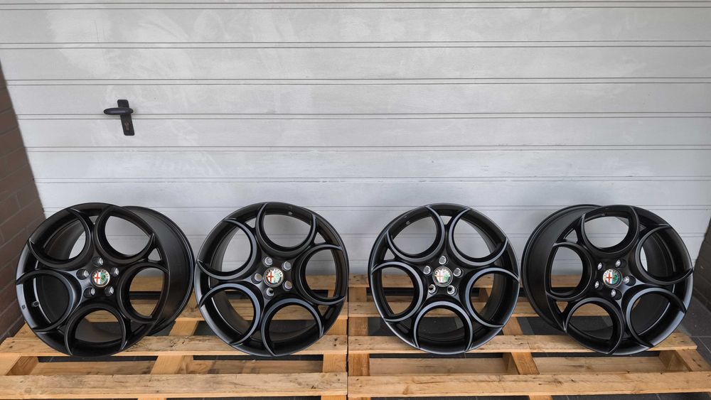 Felgi aluminiowe Alfa Romeo Giulia 18" 5x110 8J 9J Nowe (OL650F)