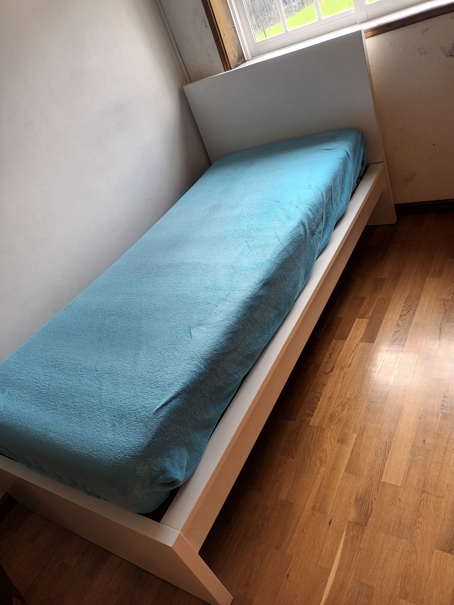 Cama de solteiro IKEA