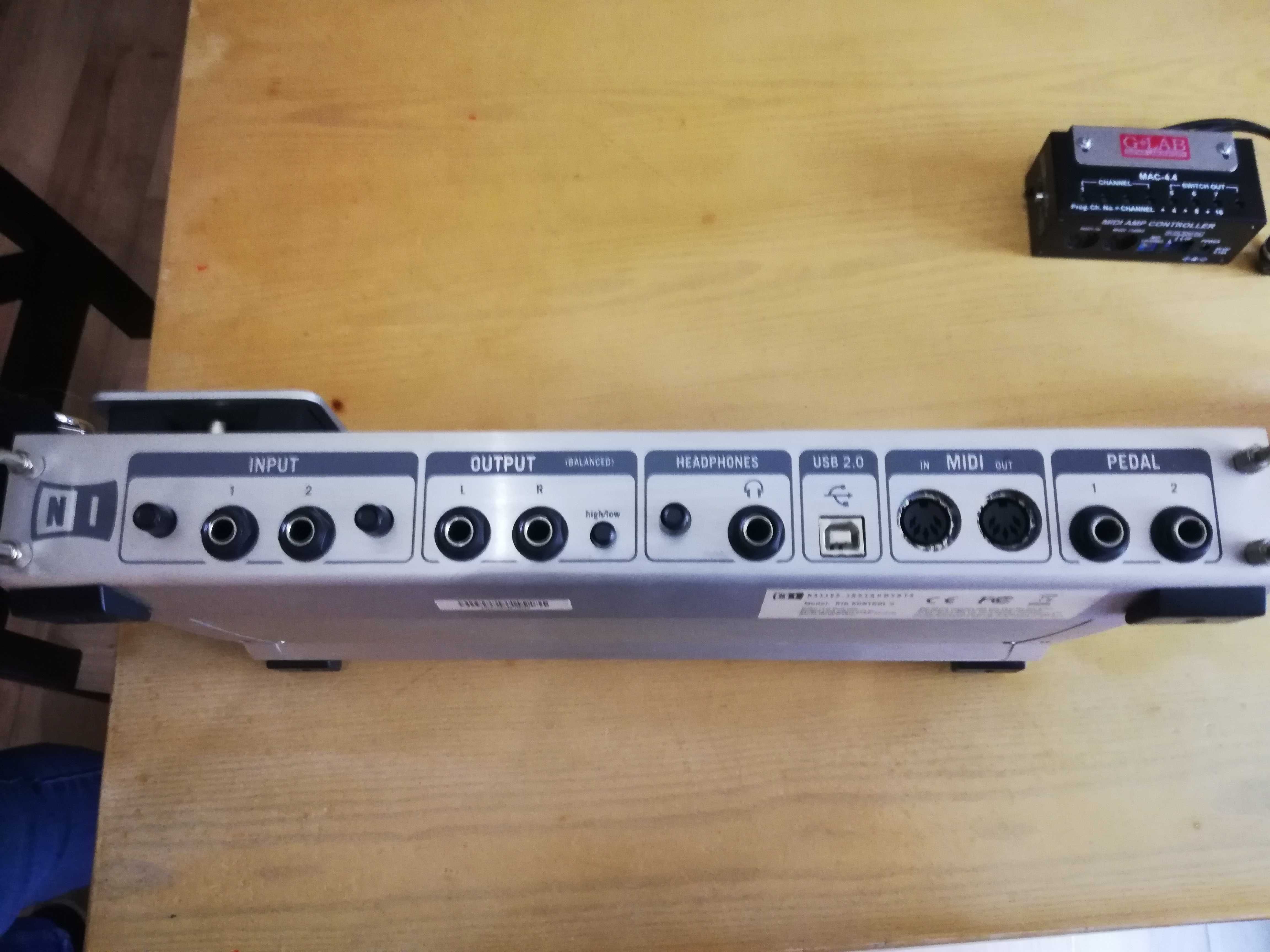 Native Instruments Rig Kontrol 2 Guitar Rig
