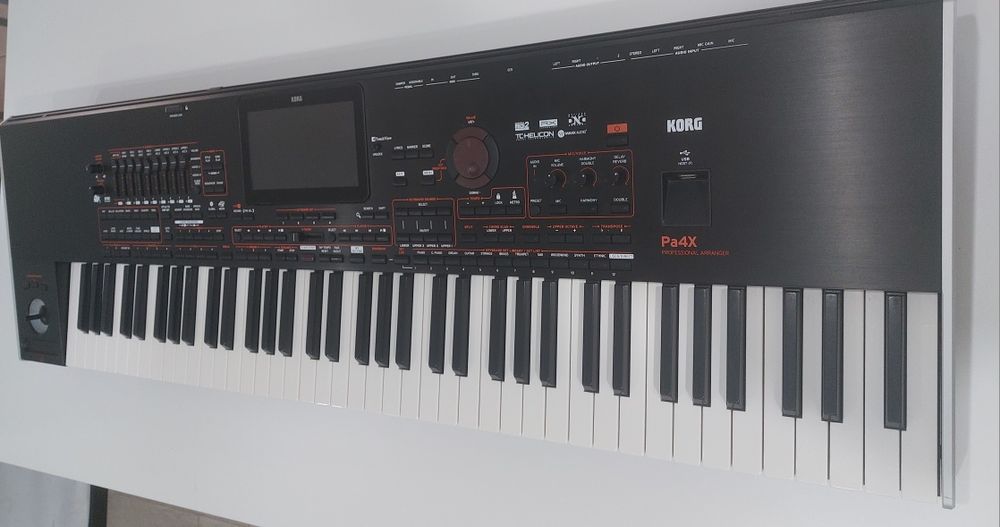 KORG pa4Xpro  arranager 76
