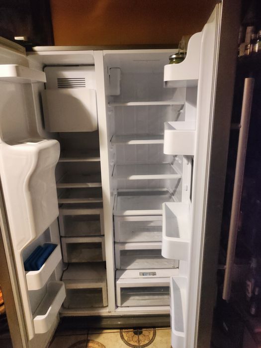 Lodówka Samsung side by side z kostkarką