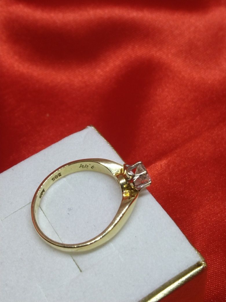 Złoty pierścionek z brylantem złoto 585, R14