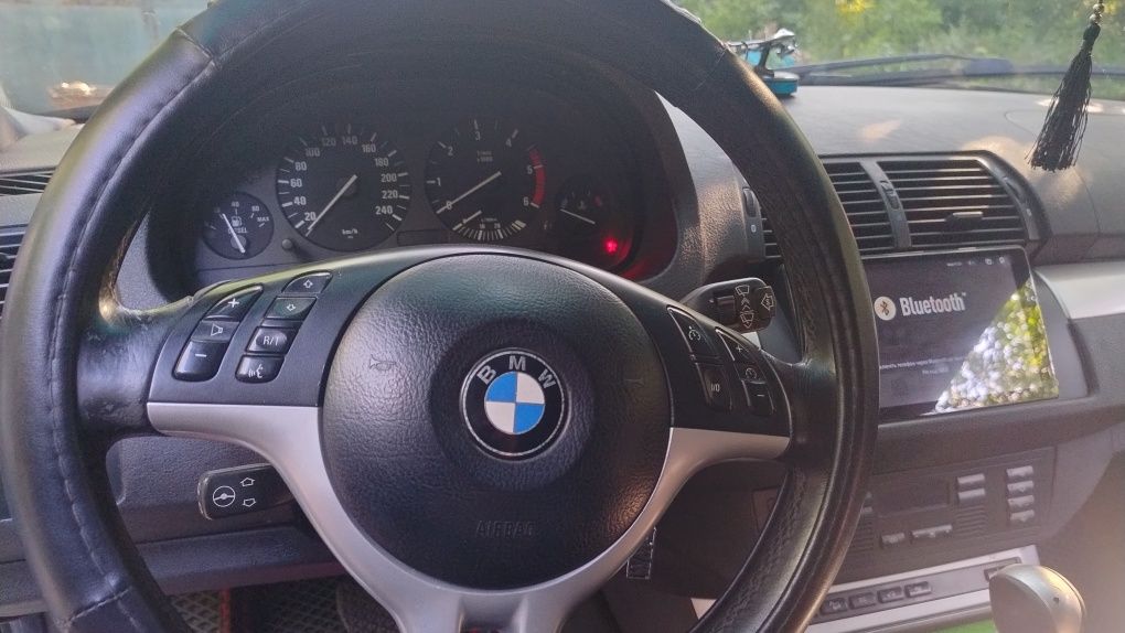 Продам BMW x5 e53 2003
