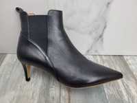 BY MALENE BIRGER Kitten Heel Ankle Boots skóra naturalna modne botki