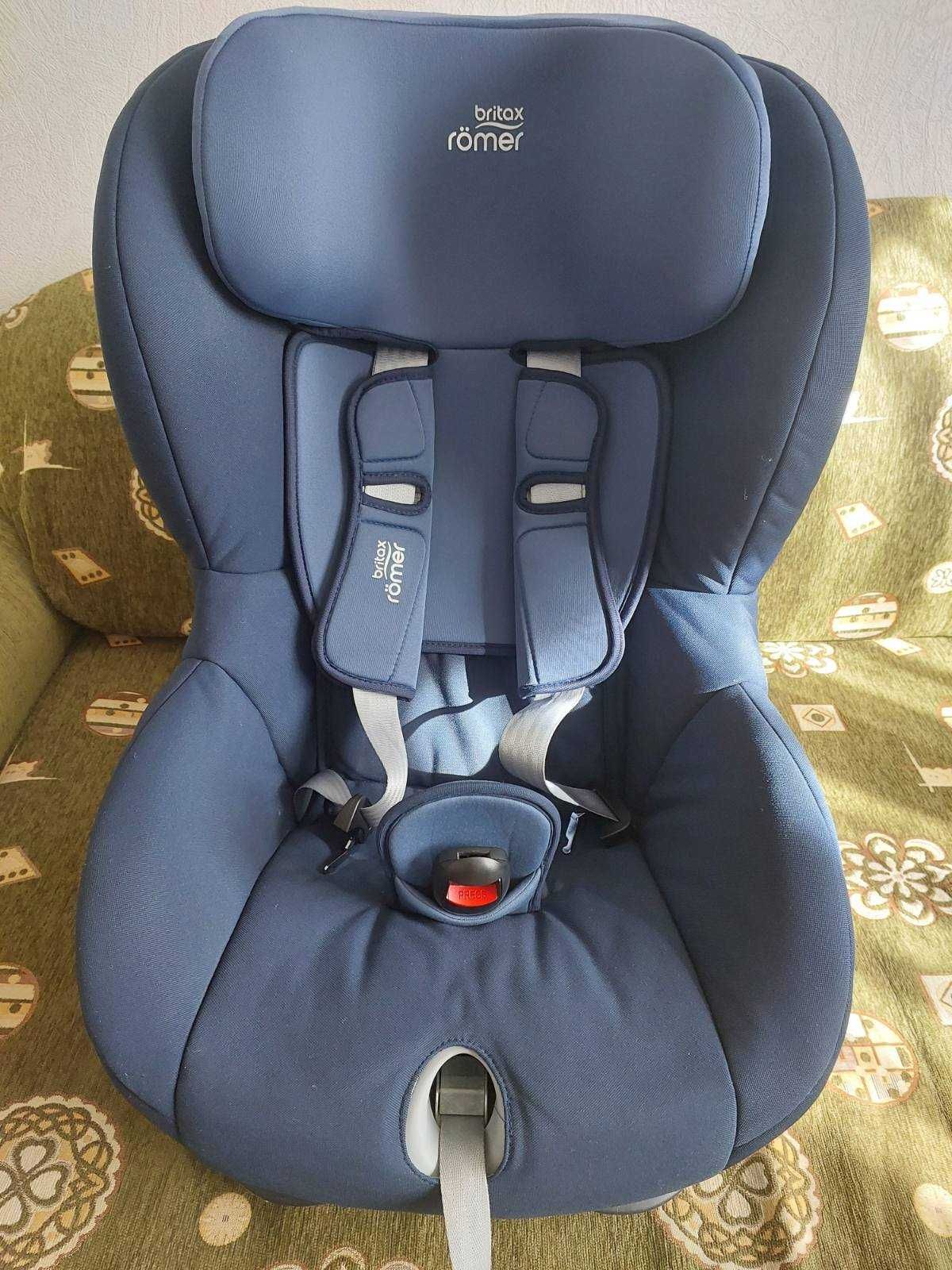 Продам б/у автокрісло Britax Römer KING II