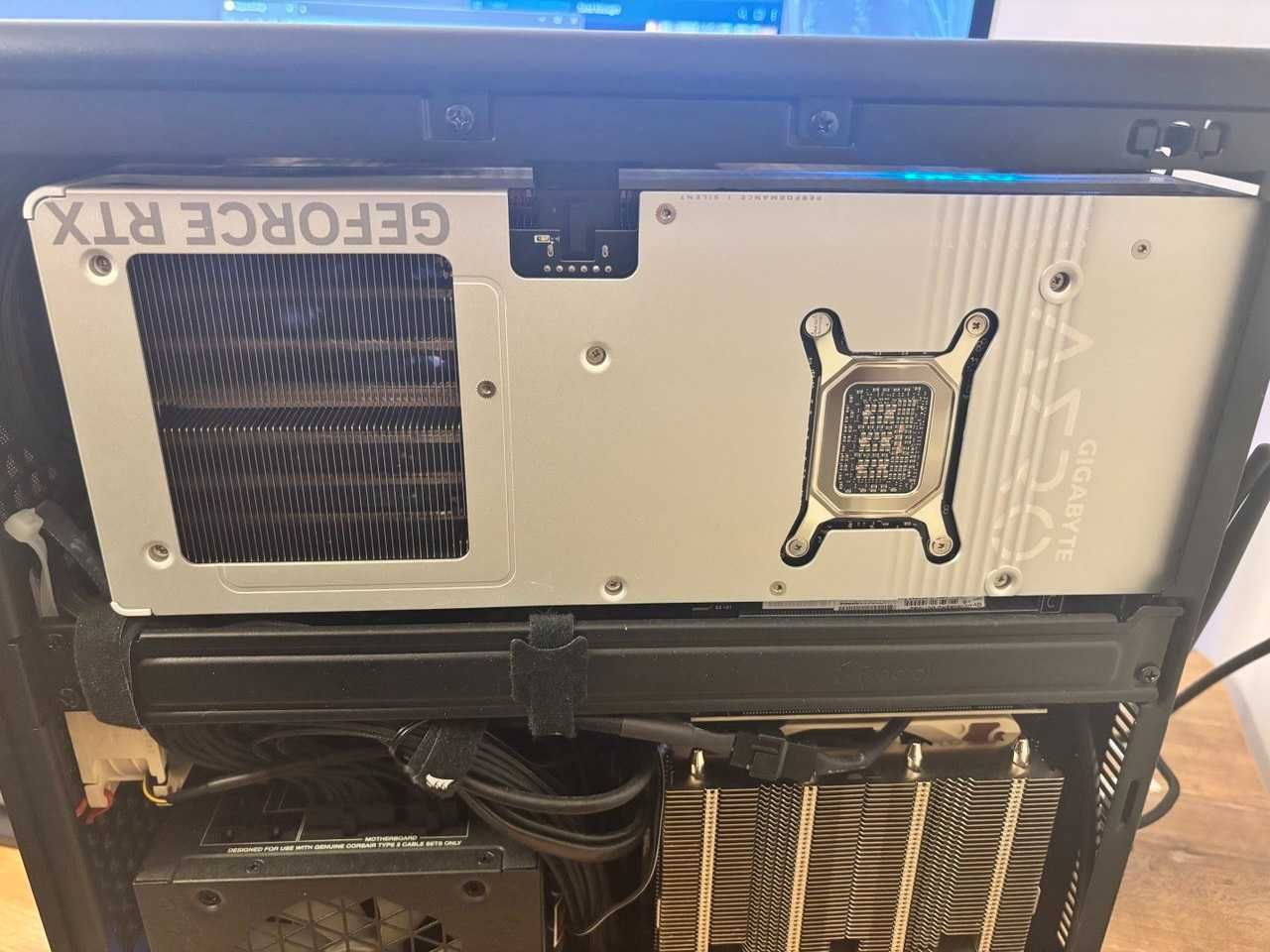Gigabyte GeForce RTX 5080 Aero OC SFF 16GB GDDR7