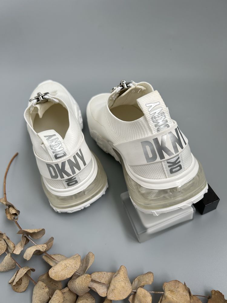 Кросівки DKNY 36  38,5-39