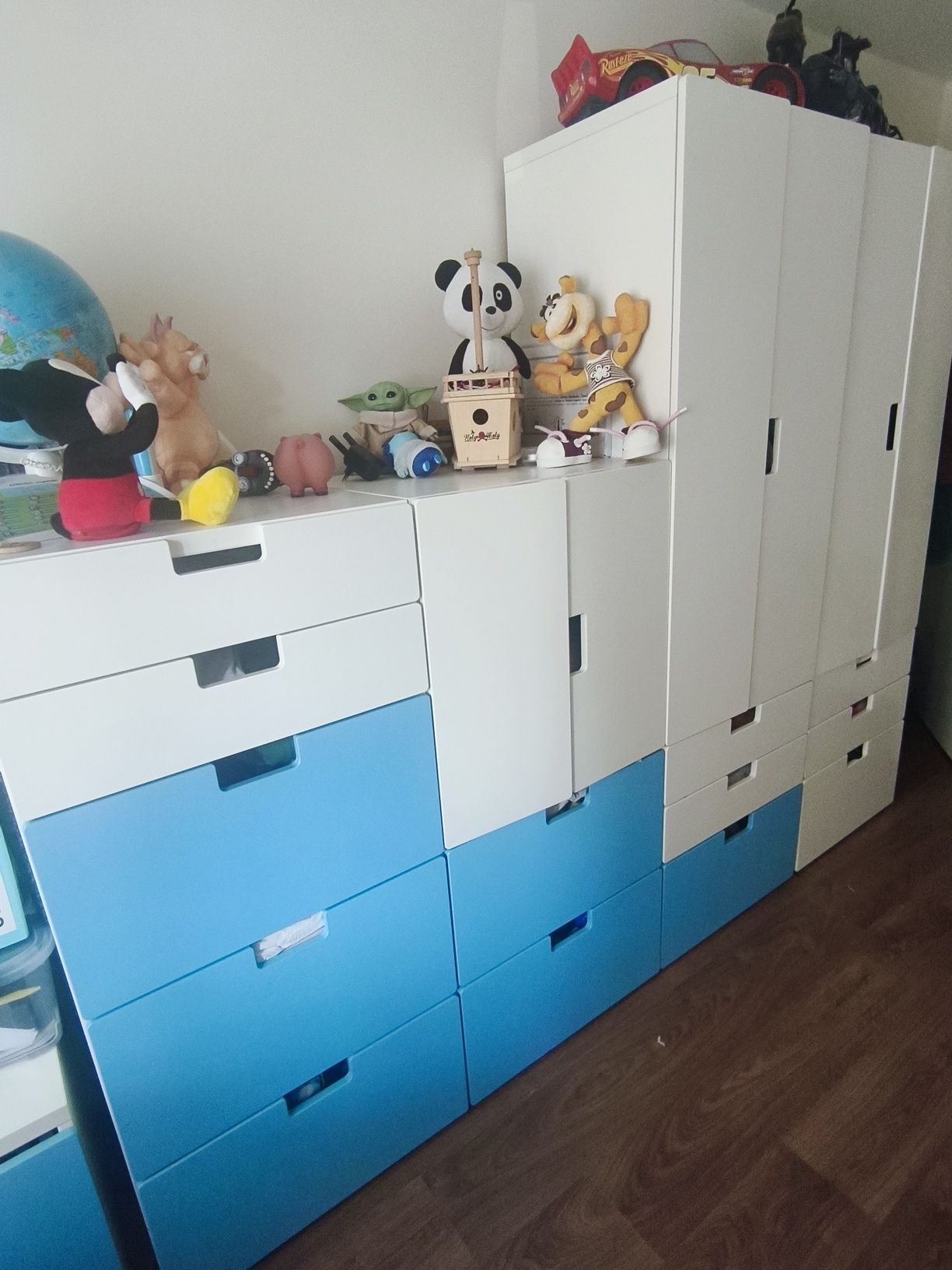 Roupeiros quarto de criança , azul e branco, IKEA