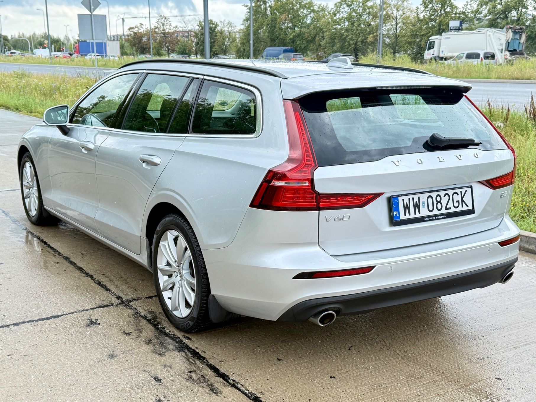 Volvo V60 B3 Momentum Pro 2021