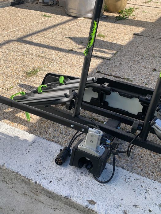 Porta-bicicletas para 3 bicicletas com chaves como novo