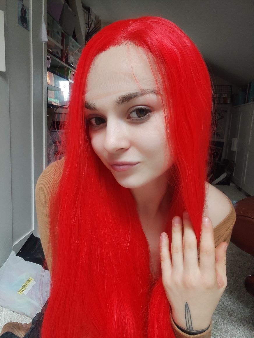 Czerwona peruka lace front długa jakość WIG cosplay