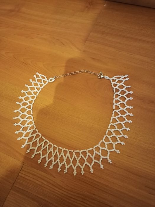 Вироби з бісеру (силянка / криза, браслет, гілочка у волосся)