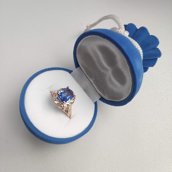 Nowe pudełko na biżuterię