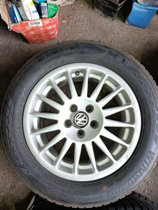 Продам диски с резиной 205/60/R15.