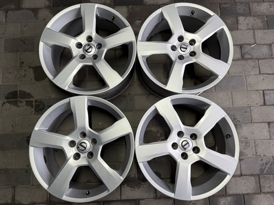 Диски Volvo R18 5x108 ET55 8J з Німеччини