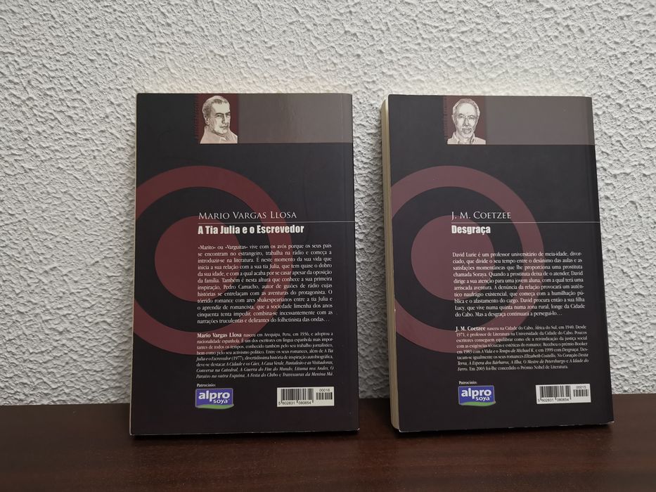 2 Livros Traduzidos - Tia Júlia E O Escrevedor / Desgraça