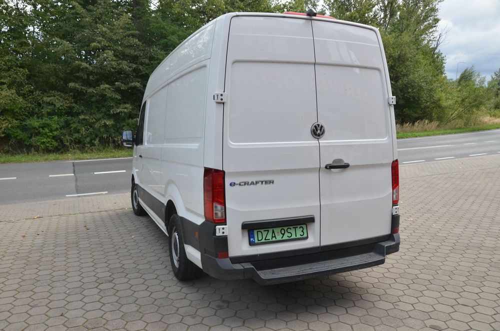 Volkswagen crafter  lampy led , line asist ,,klima itd
