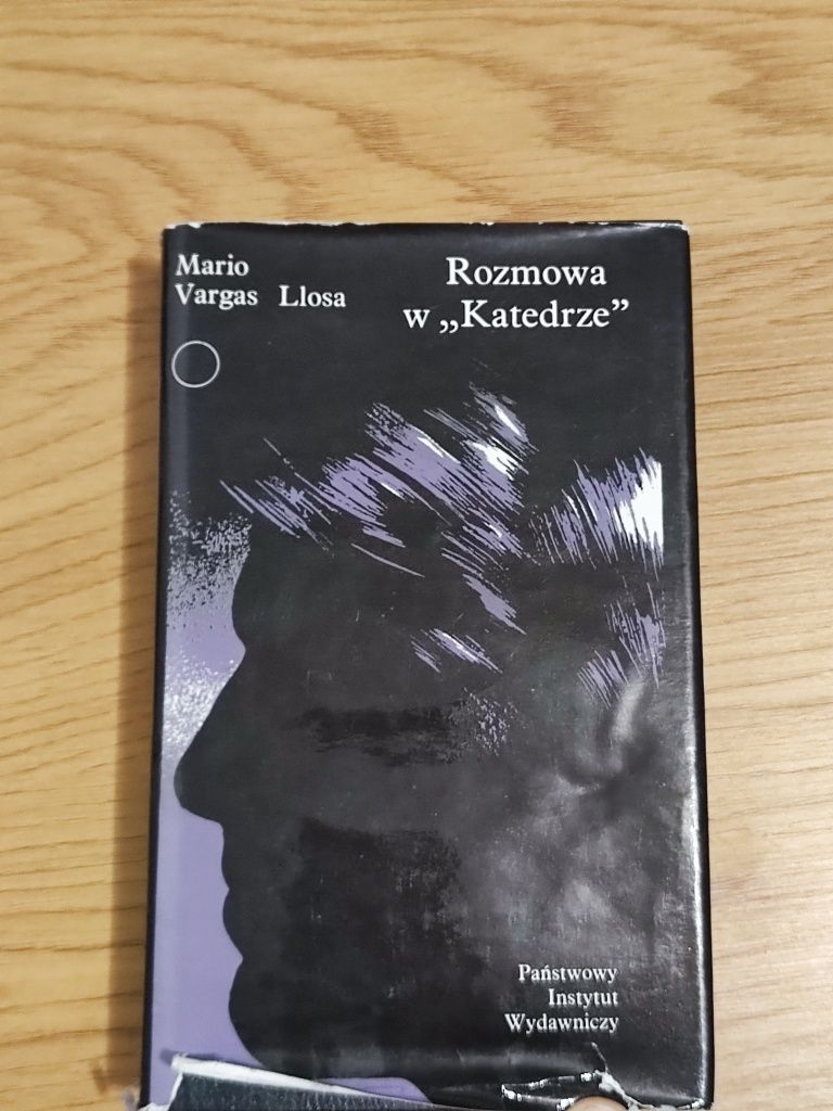 Rozmowa w katedrze / Mario Vargas Llosa - Książka