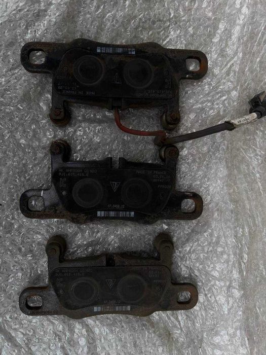 Гальмівні колодки Porsche Taycan 9j1.615.415.e