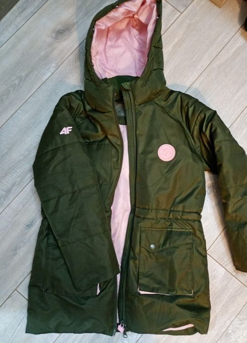 Куртка для дівчинки